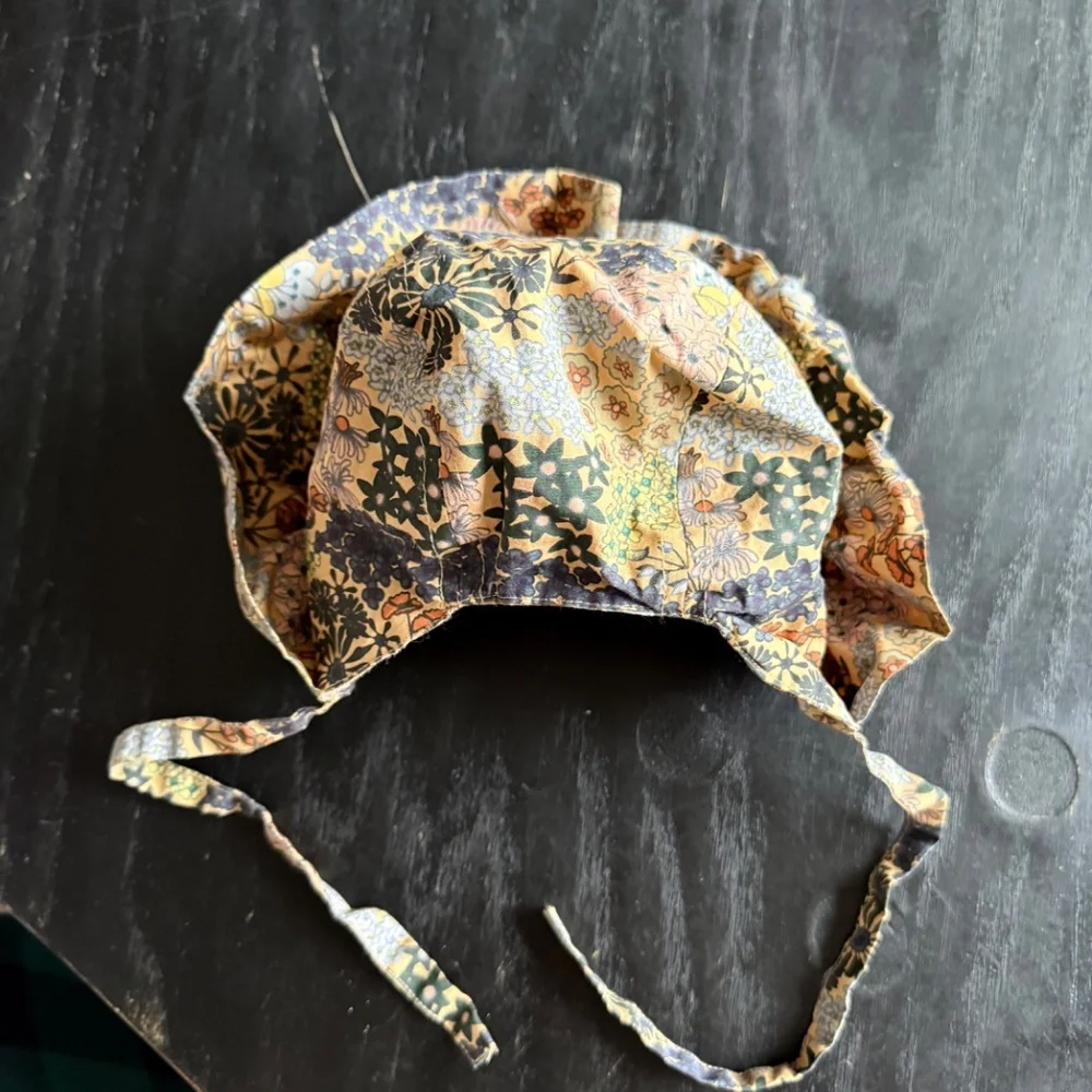 Kate Quinn Baby Bonnet X2 - Picture 2 of 5